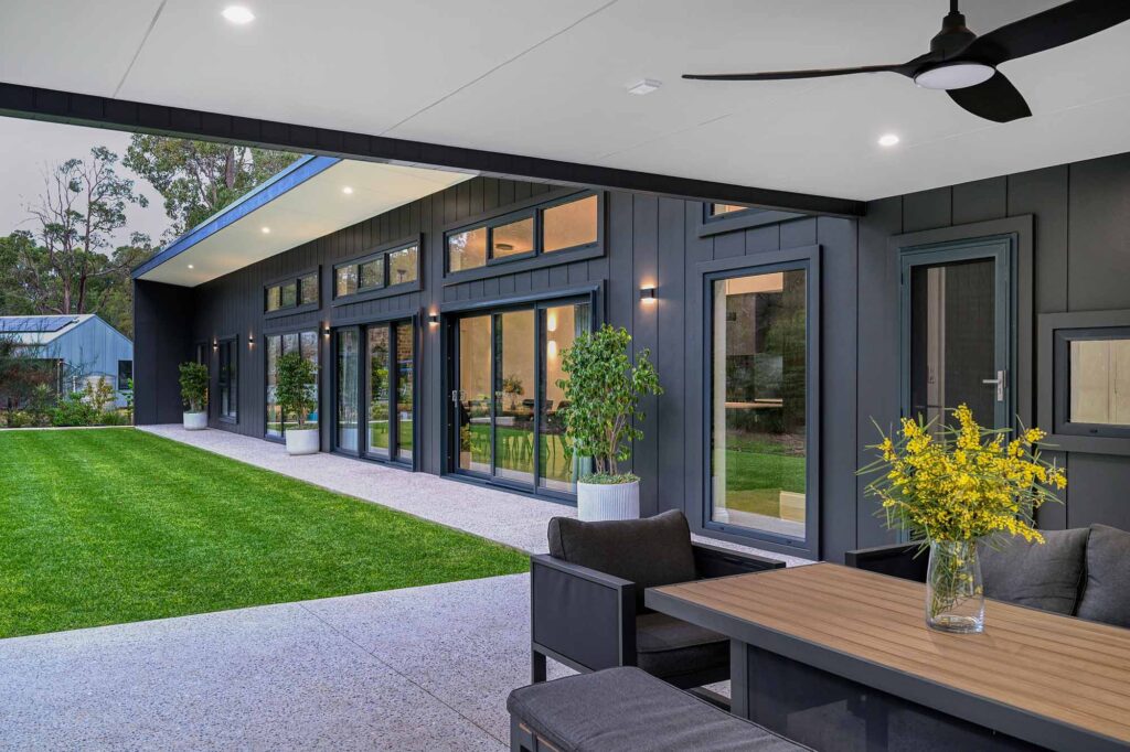 #house101 White Building Co