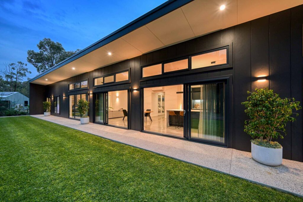 #house101 White Building Co